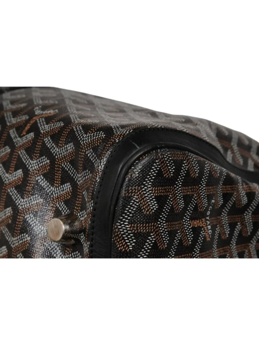 Goyard black exterior